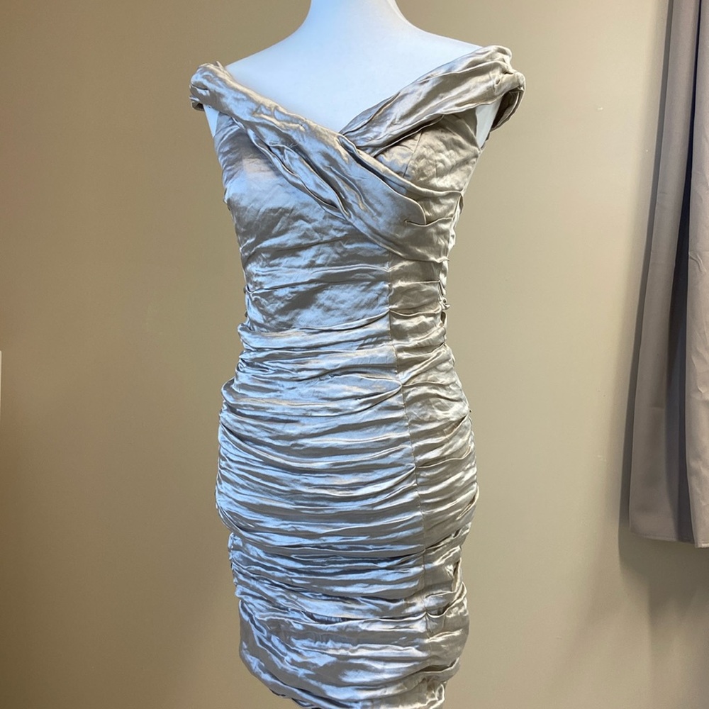 Champagne rouched off the shoulder size 6 Nicole Miller Party Dress